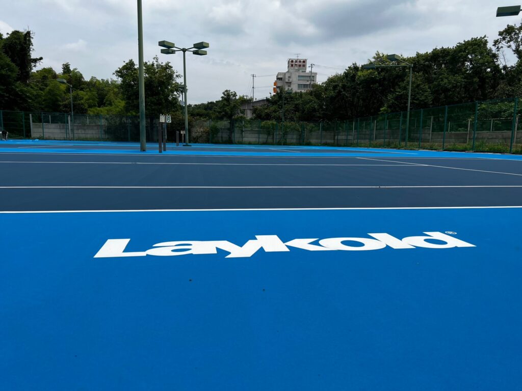 東戸塚にハード、砂入り人工芝コート、屋内テニススクール、フットサルコートを集結させた『KPI PARK』が７月9日オープン！【Tennis.jp】