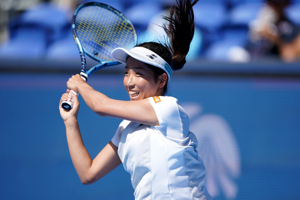 女子は4年ぶりの出場の岡村恭香と7年ぶりの清水綾乃の決勝に。男子はベスト4が決定！【全日本テニス選手権】【Tennis.jp】